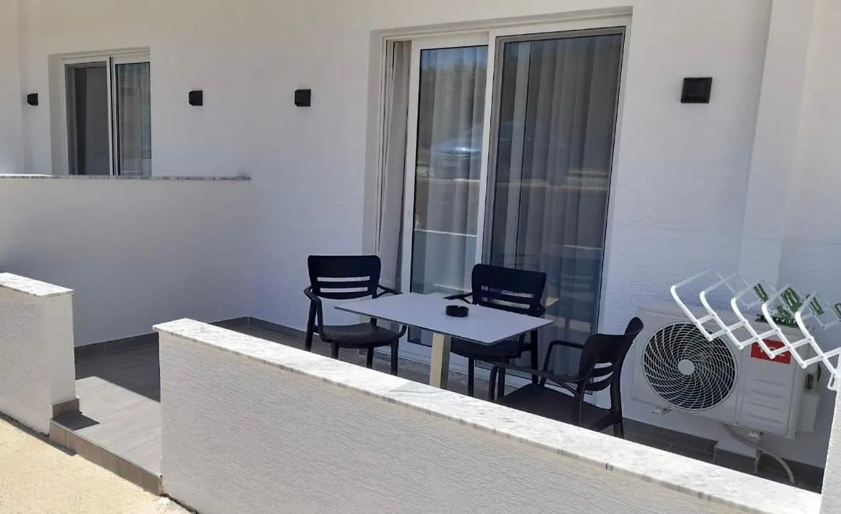 Cataleya Apartament Hotel Ksamil 0*,  Albanië